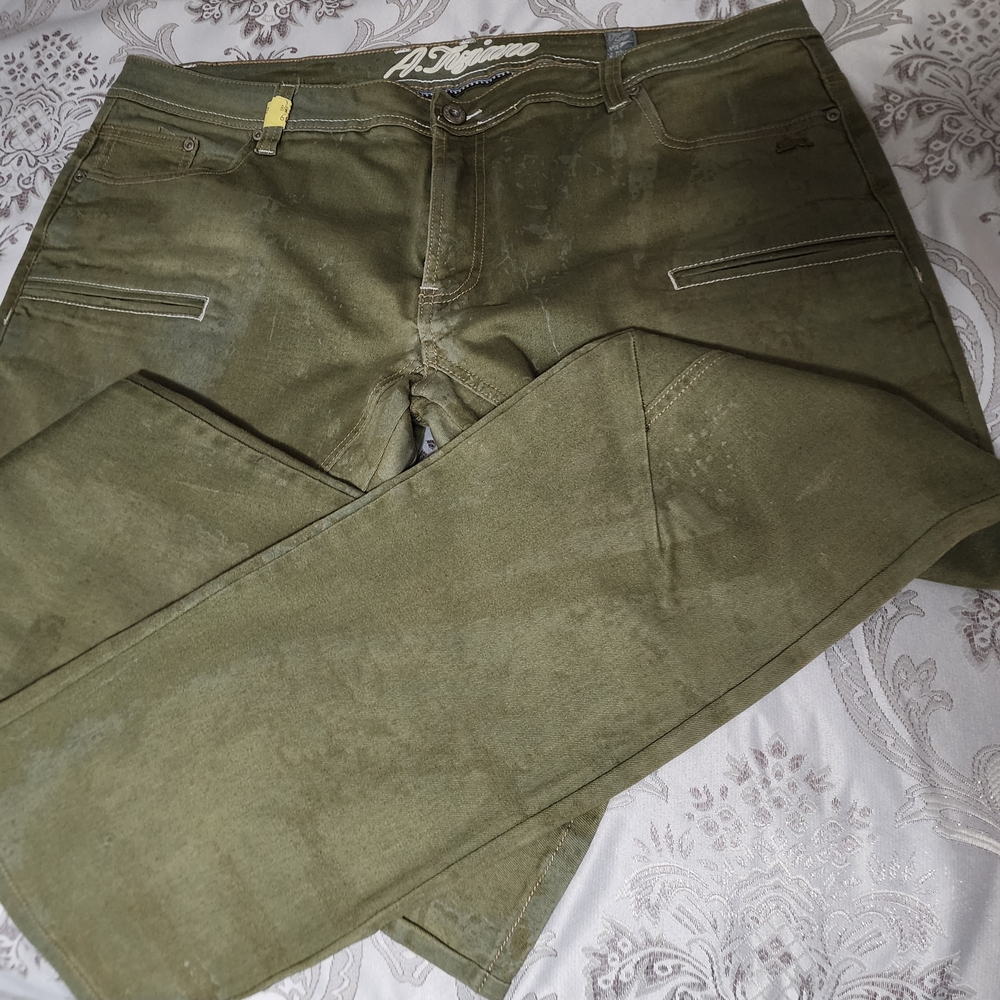 Stylish Olive Men's Chinos by